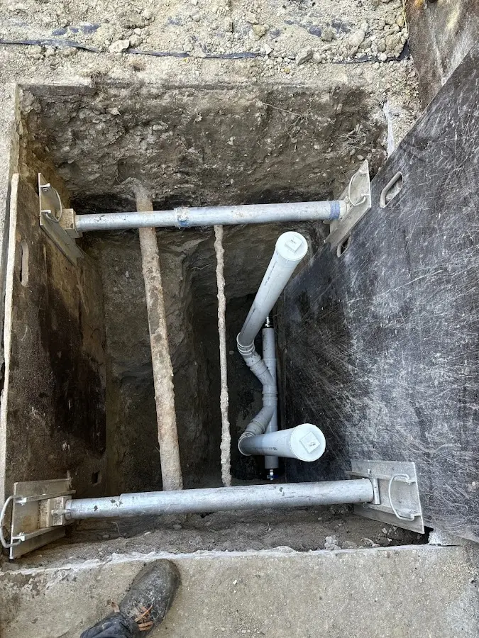 Experienced plumber completing Gas Line Repair work in Sunny Isles Beach